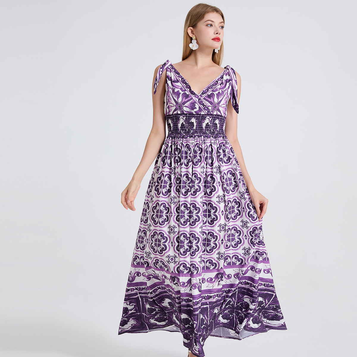 Sexy V-neck positioning printed elastic high waisted dress with bow tie and tie, slim fit large swing skirt Sexy V-neck positioning printed elastic high waisted dress with bow tie and tie, slim fit large swing skirt