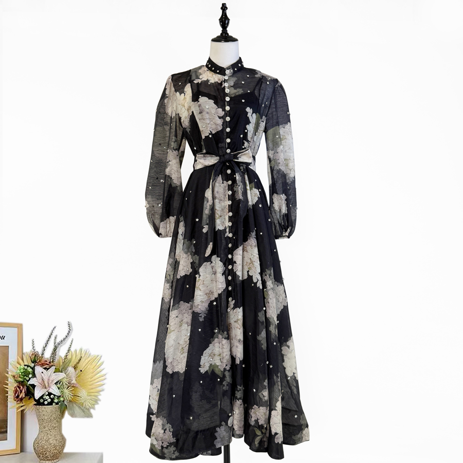 Classic European and American style women's clothing with polka dot stand up collar, single breasted lantern sleeves, heavy-duty nail drill waist cinching, large swing dress, long skirt Classic European and American style women's clothing with polka dot stand up collar, single breasted lantern sleeves, heavy-duty nail drill waist cinching, large swing dress, long skirt