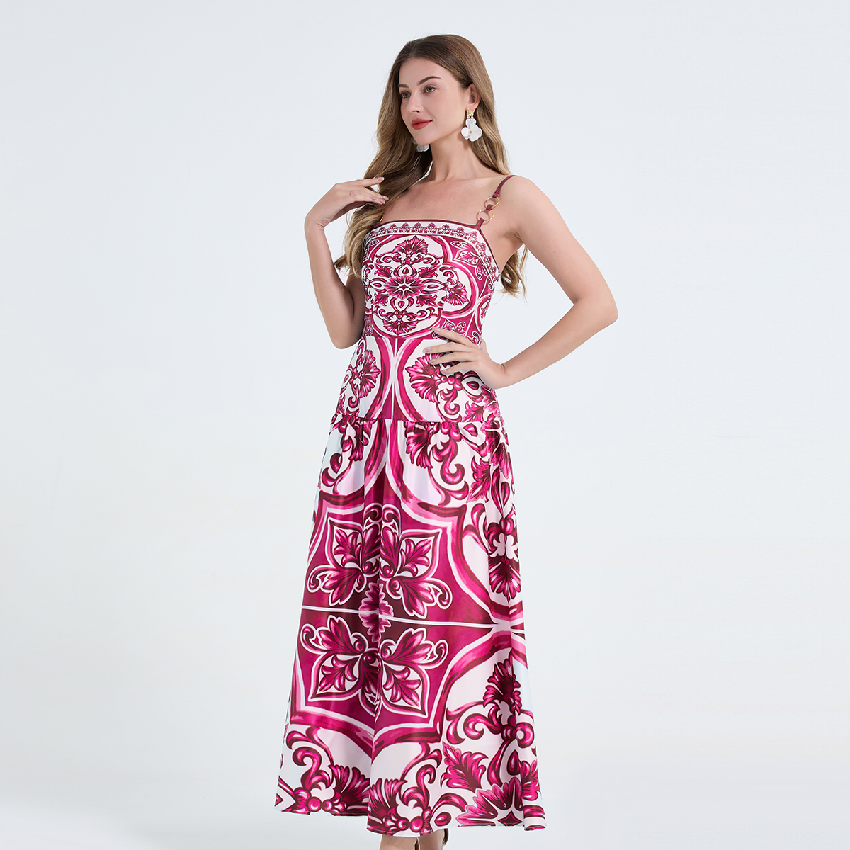 Real shot retro blue and white porcelain positioning printed suspender dress with metal ring buckle shoulder strap, slim fit large swing long skirt Real shot retro blue and white porcelain positioning printed suspender dress with metal ring buckle shoulder strap, slim fit large swing long skirt