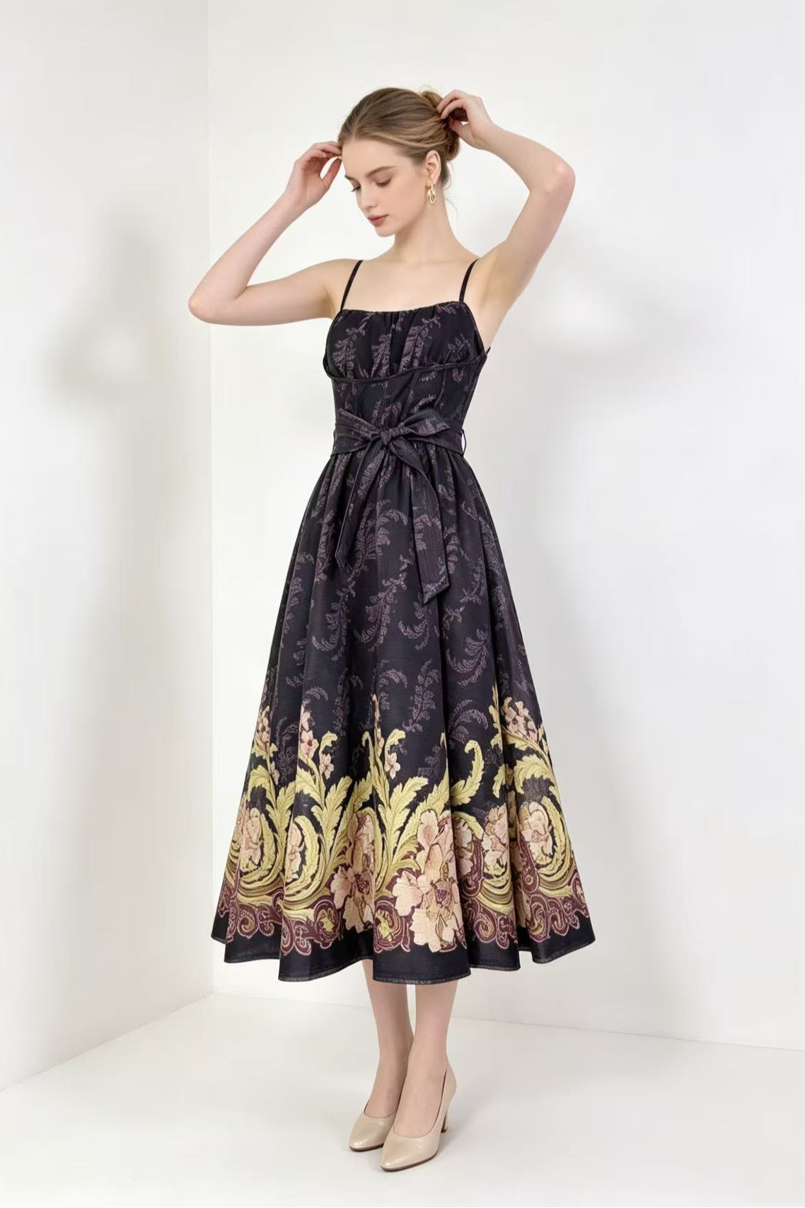 New retro printed sleeveless camisole high waisted dress for 2026 summer in Australia, suitable for vacation, large display, tea break, and long skirt New retro printed sleeveless camisole high waisted dress for 2026 summer in Australia, suitable for vacation, large display, tea break, and long skirt