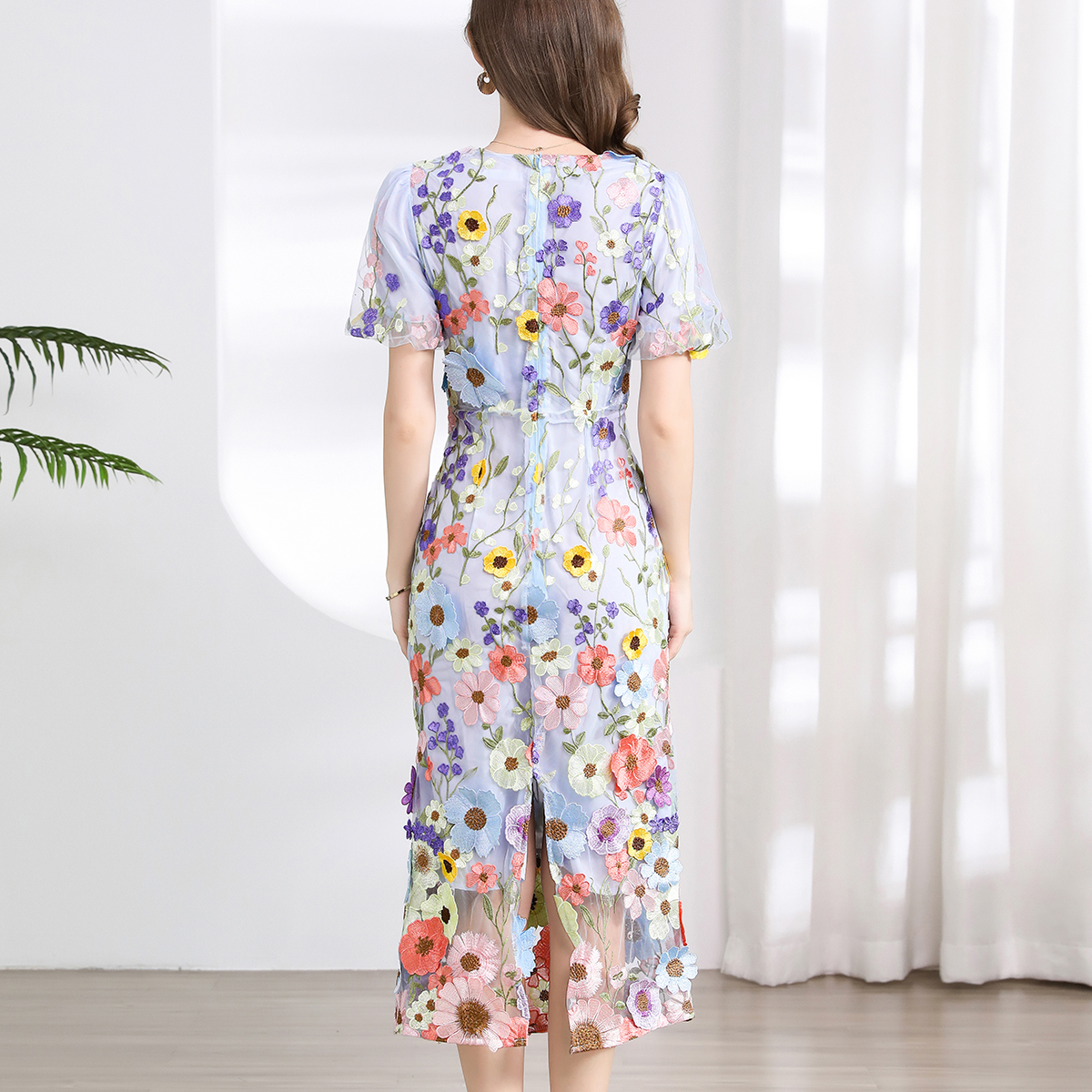 Real shot 774 # Heavy Industry Embroidery 3D Stickers Summer Elegant Bubble Sleeve Dress V-neck Split Dress Real shot 774 # Heavy Industry Embroidery 3D Stickers Summer Elegant Bubble Sleeve Dress V-neck Split Dress