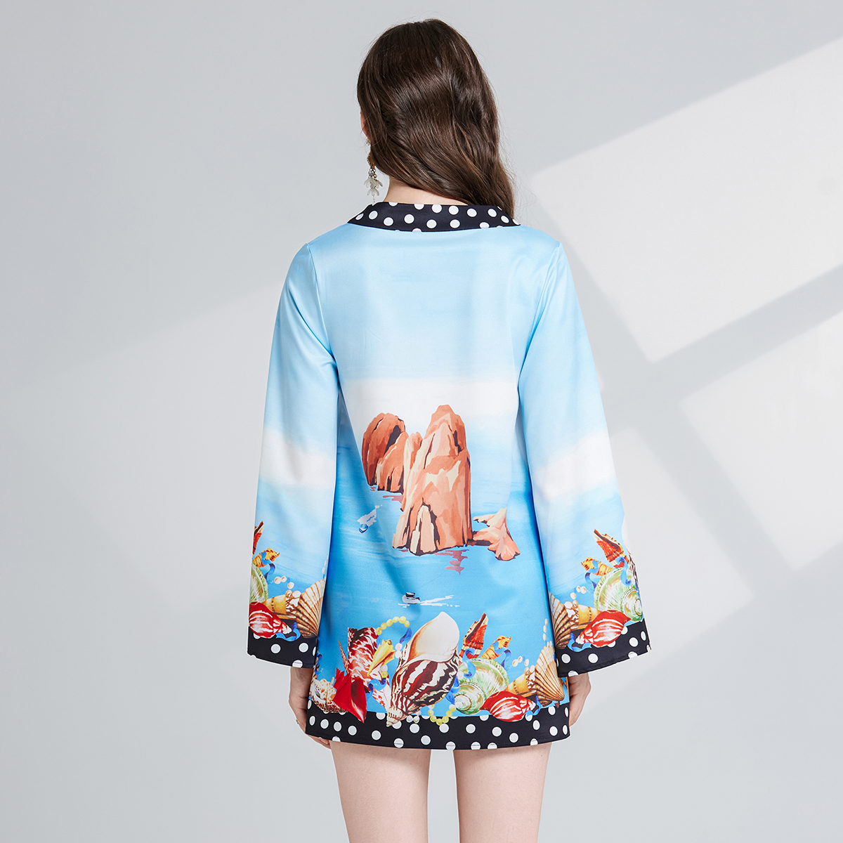 Real shooting positioning: Retro printed round neck slit long sleeved personalized dress, loose short skirt Real shooting positioning: Retro printed round neck slit long sleeved personalized dress, loose short skirt