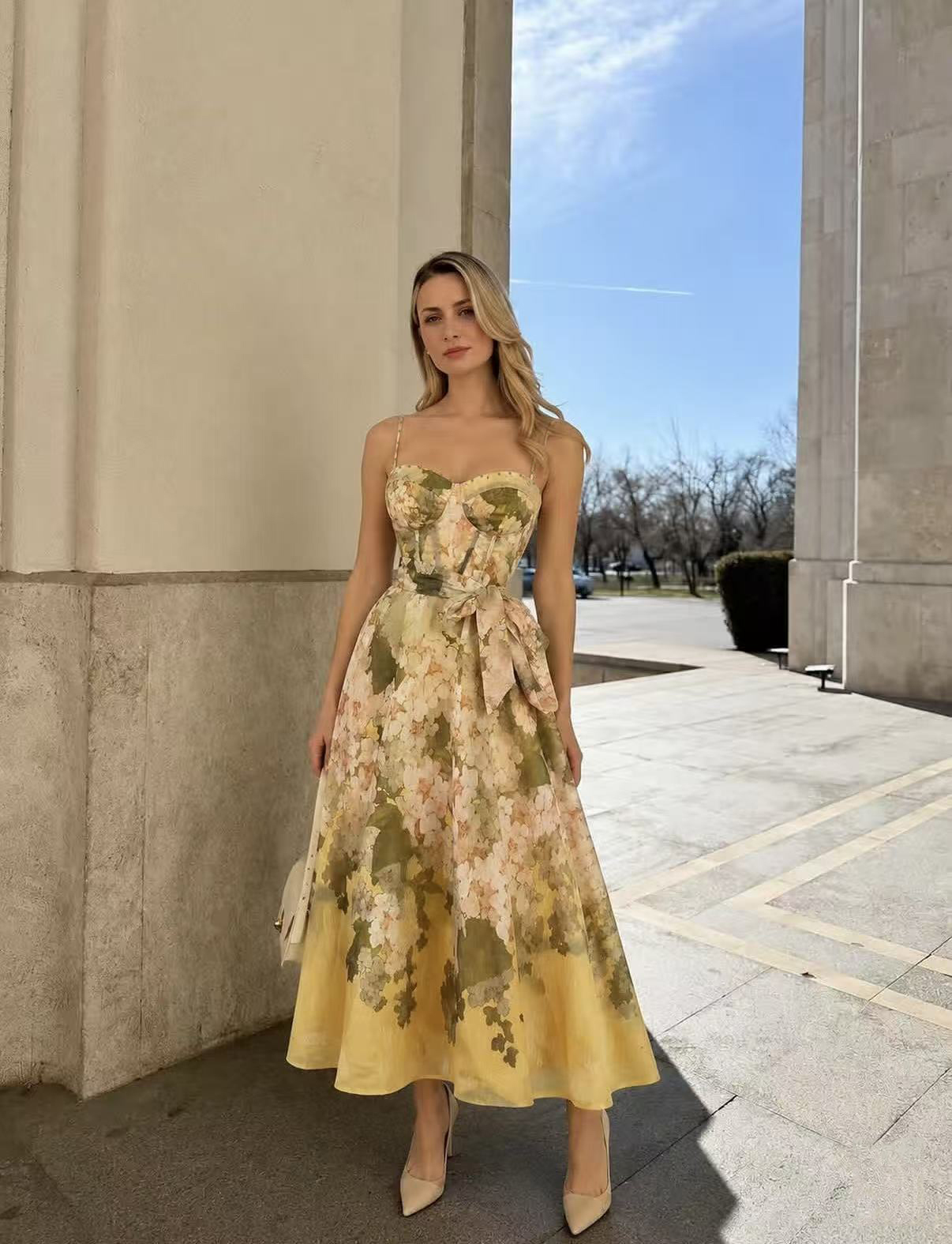Australian Z-clip light luxury heavy industry nail bead floral fine suspender skirt Valiant tea break long dress suspender skirt Australian Z-clip light luxury heavy industry nail bead floral fine suspender skirt Valiant tea break long dress suspender skirt