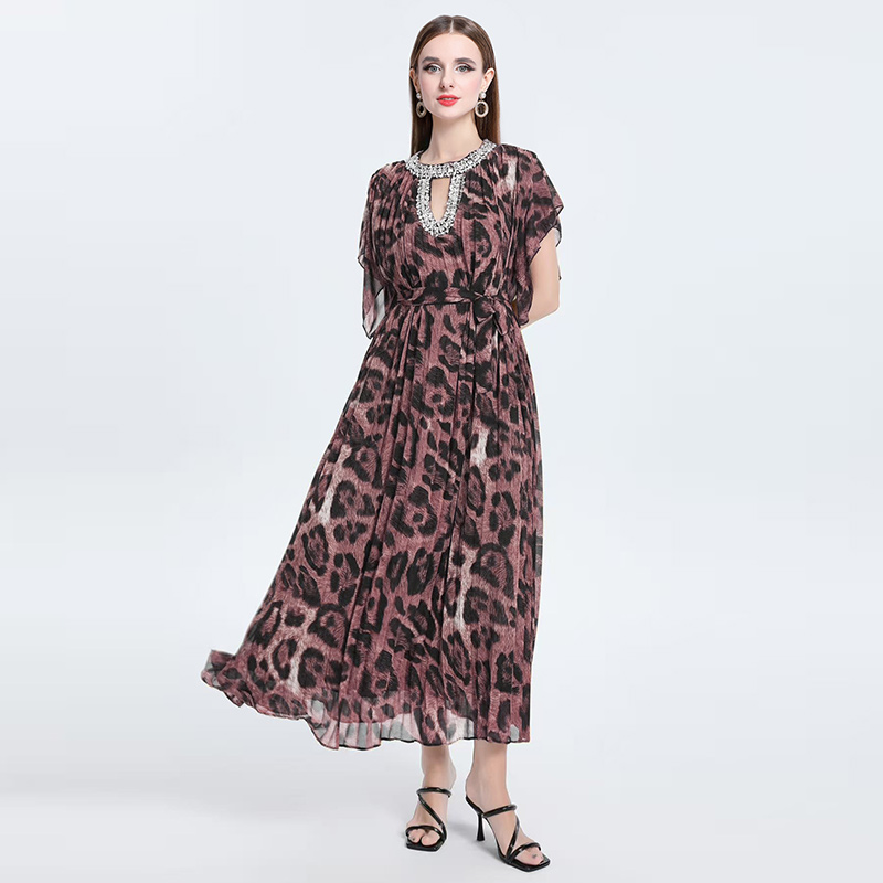 2025 European and American style heavy industry collar diamond inlaid leopard print dress 2025 European and American style heavy industry collar diamond inlaid leopard print dress