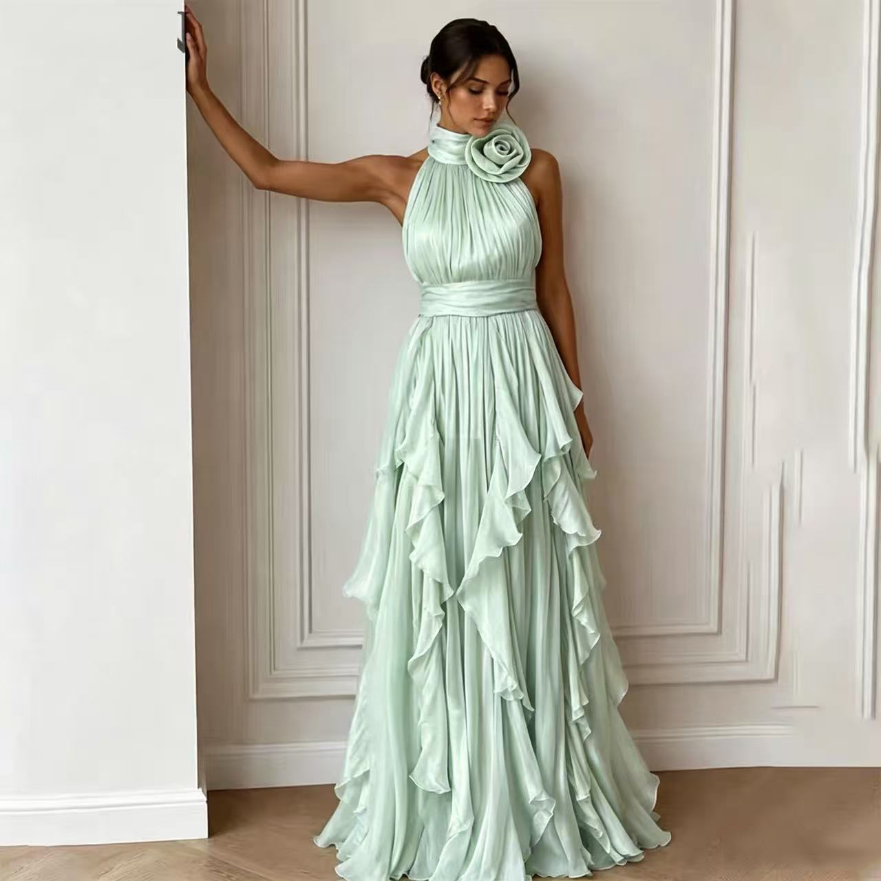 French retro style summer sleeveless flower decoration with ruffled edges, waist cinching, big swing dress, long skirt, flowing long skirt French retro style summer sleeveless flower decoration with ruffled edges, waist cinching, big swing dress, long skirt, flowing long skirt