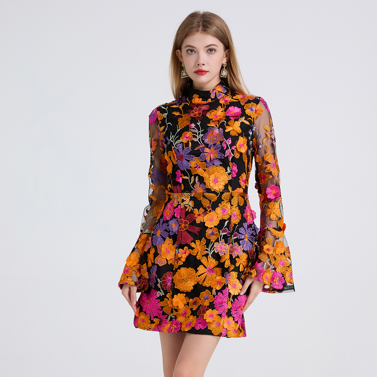 Realistic shooting of autumn and winter heavy industry three-dimensional flower embroidery flower stand collar trumpet long sleeved dress evening dress dress Realistic shooting of autumn and winter heavy industry three-dimensional flower embroidery flower stand collar trumpet long sleeved dress evening dress dress