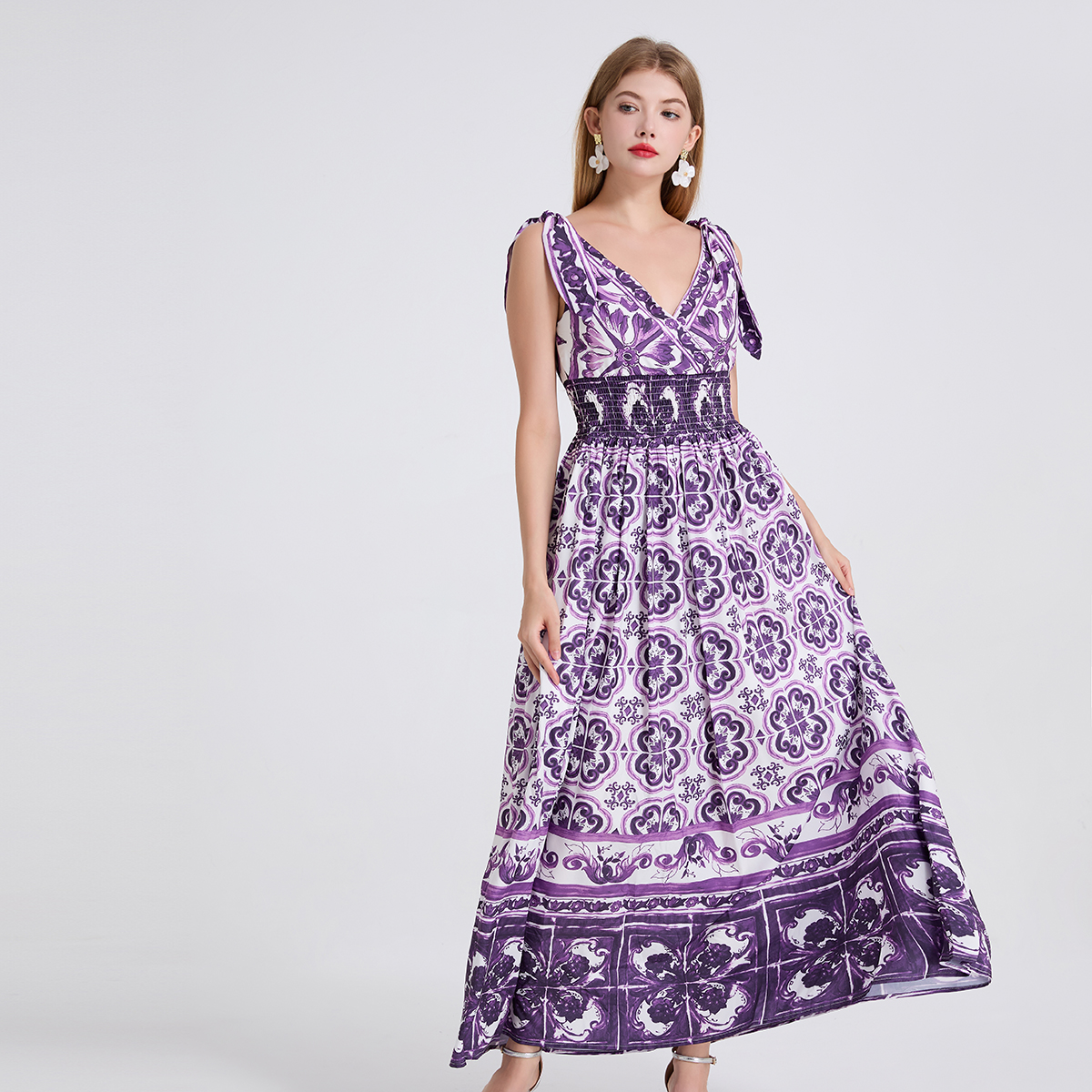 Sexy V-neck positioning printed elastic high waisted dress with bow tie and tie, slim fit large swing skirt Sexy V-neck positioning printed elastic high waisted dress with bow tie and tie, slim fit large swing skirt