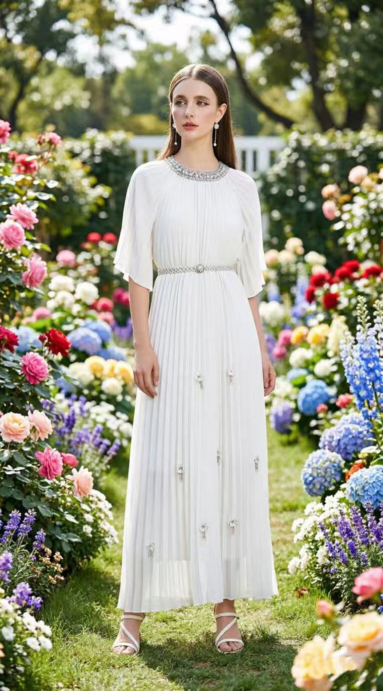 2026 Heavy Industry Diamond inlaid pleated handmade flower tassel pleated dress 2026 Heavy Industry Diamond inlaid pleated handmade flower tassel pleated dress