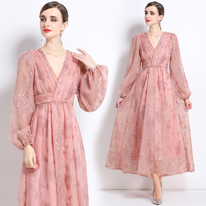 2025 French romantic sequin embroidered dress with a grand display and printed light luxury skirt
