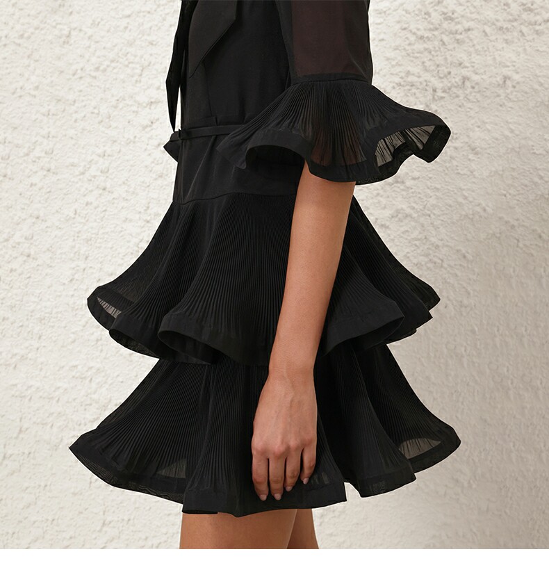 Australian light luxury early autumn sweet girlish style floral dress with ruffled edges for women, cinching waist to show slender figure, trendy skirt Australian light luxury early autumn sweet girlish style floral dress with ruffled edges for women, cinching waist to show slender figure, trendy skirt