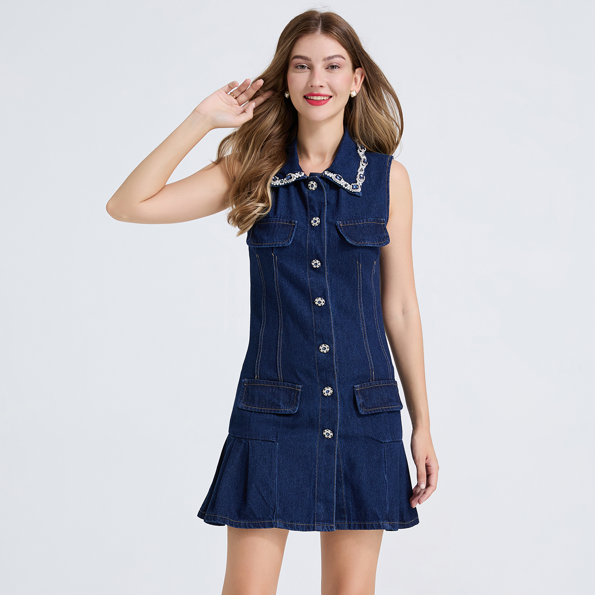 Realistic shooting of heavy industry temperament, French nail drill waist compression pleated denim vest dress, pure cotton slim fit skirt Realistic shooting of heavy industry temperament, French nail drill waist compression pleated denim vest dress, pure cotton slim fit skirt