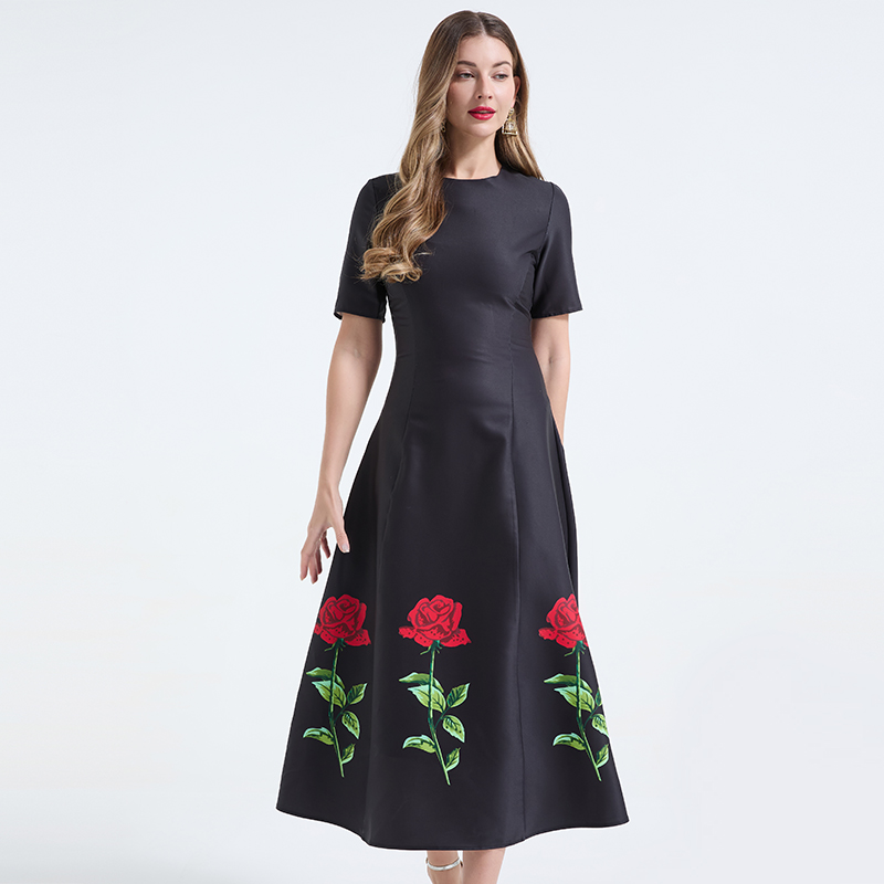 Realistic shooting of European and American style round neck rose print short sleeved slim fit dress with waist cinching dress Realistic shooting of European and American style round neck rose print short sleeved slim fit dress with waist cinching dress