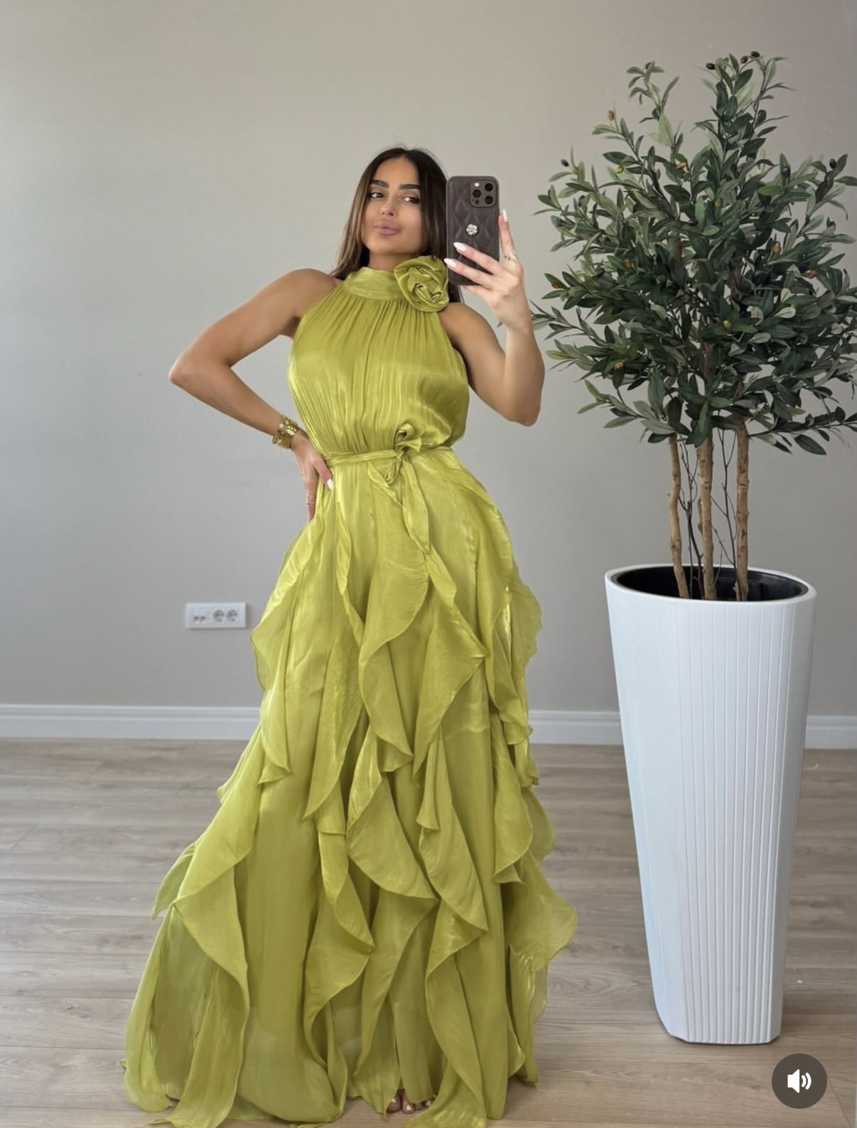 European and American summer new waist cinching layered ruffle edge socialite temperament retro off shoulder long dress formal dress European and American summer new waist cinching layered ruffle edge socialite temperament retro off shoulder long dress formal dress