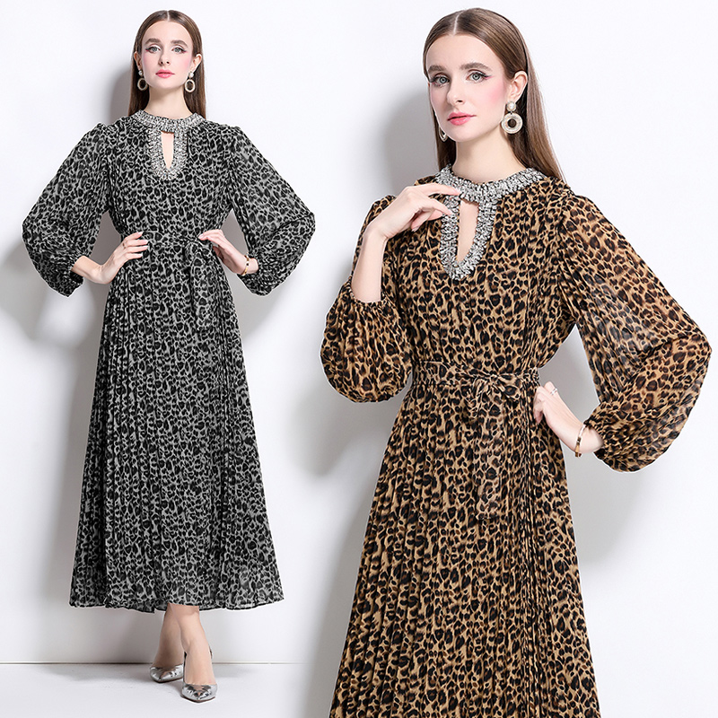 2025 European and American style heavy industry collar diamond inlaid leopard print dress