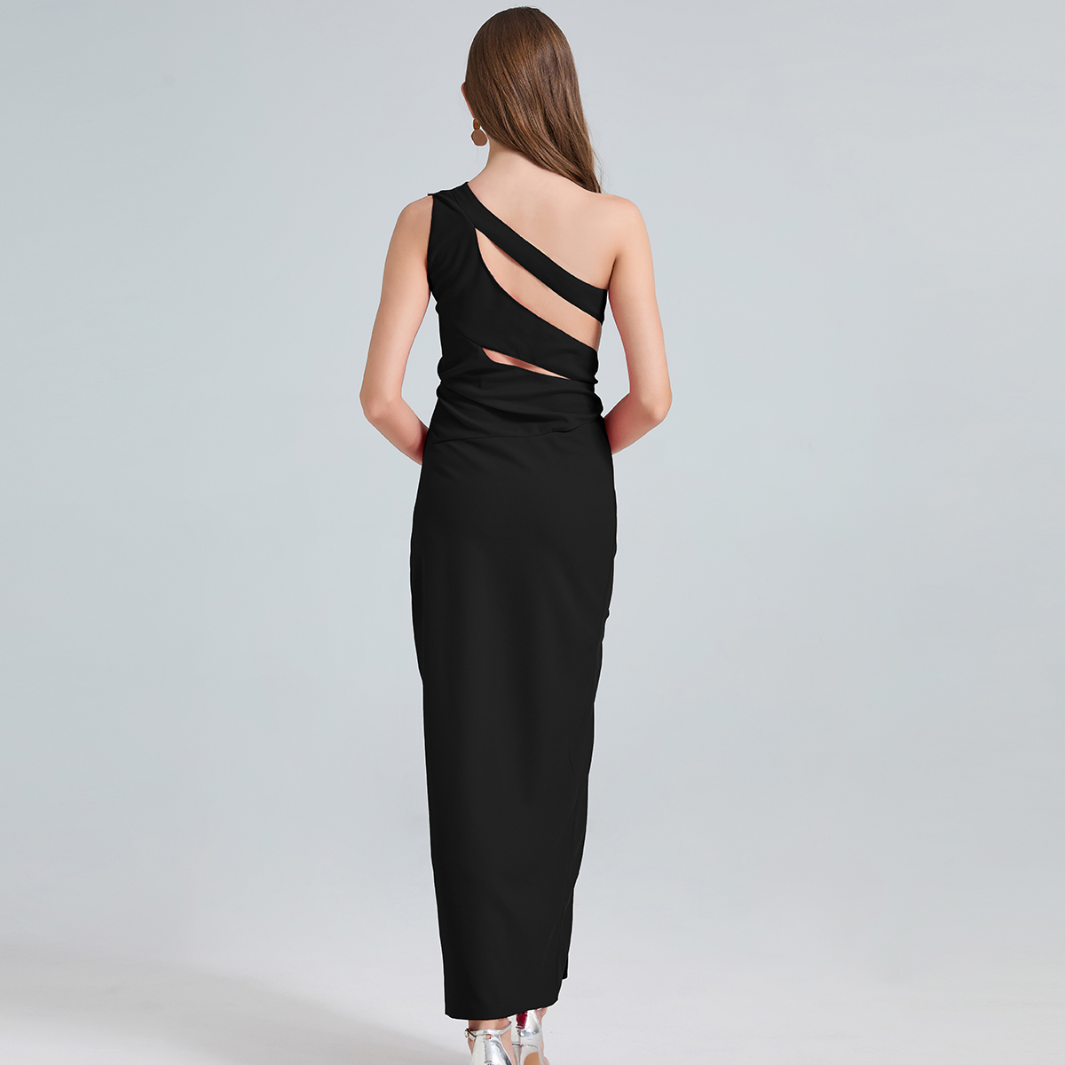 Real shot of European and American sexy style slanted shoulder hollow metal waist buckle slim fit dress, banquet dress skirt Real shot of European and American sexy style slanted shoulder hollow metal waist buckle slim fit dress, banquet dress skirt