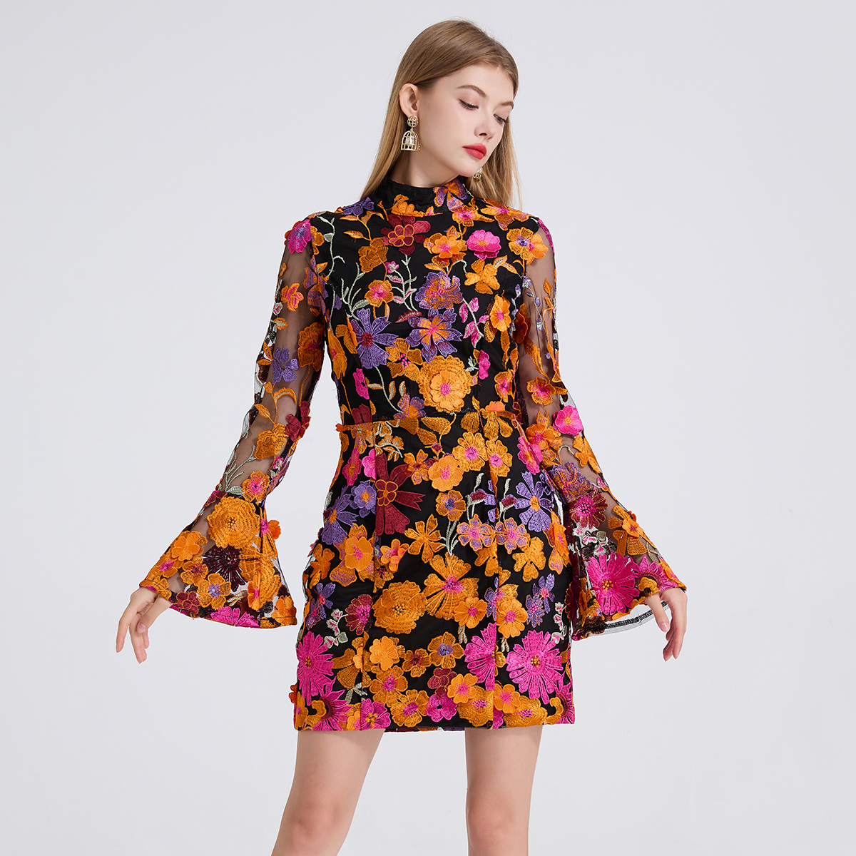 Realistic shooting of autumn and winter heavy industry three-dimensional flower embroidery flower stand collar trumpet long sleeved dress evening dress dress Realistic shooting of autumn and winter heavy industry three-dimensional flower embroidery flower stand collar trumpet long sleeved dress evening dress dress