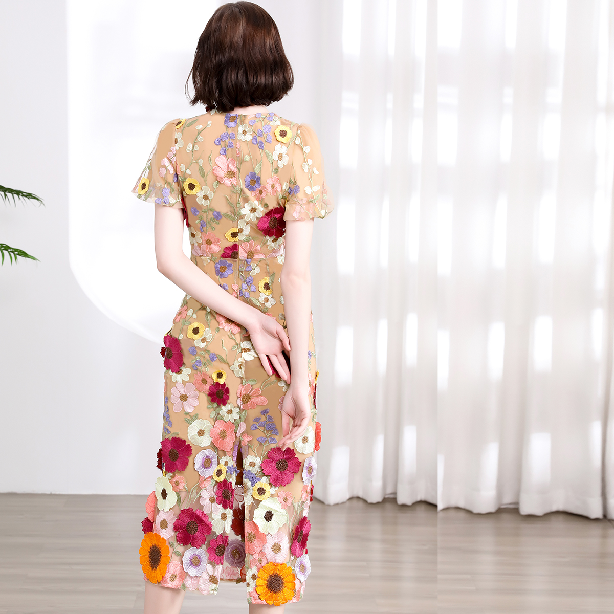 Real shot 774 # Heavy Industry Embroidery 3D Stickers Summer Elegant Bubble Sleeve Dress V-neck Split Dress Real shot 774 # Heavy Industry Embroidery 3D Stickers Summer Elegant Bubble Sleeve Dress V-neck Split Dress
