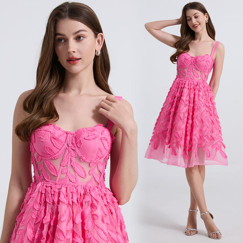 Real shot of Heavy Industry Embroidered Lace Mesh Slimming Fishbone Steel Ring Strap, strapless Large Swing Multi layer Dress