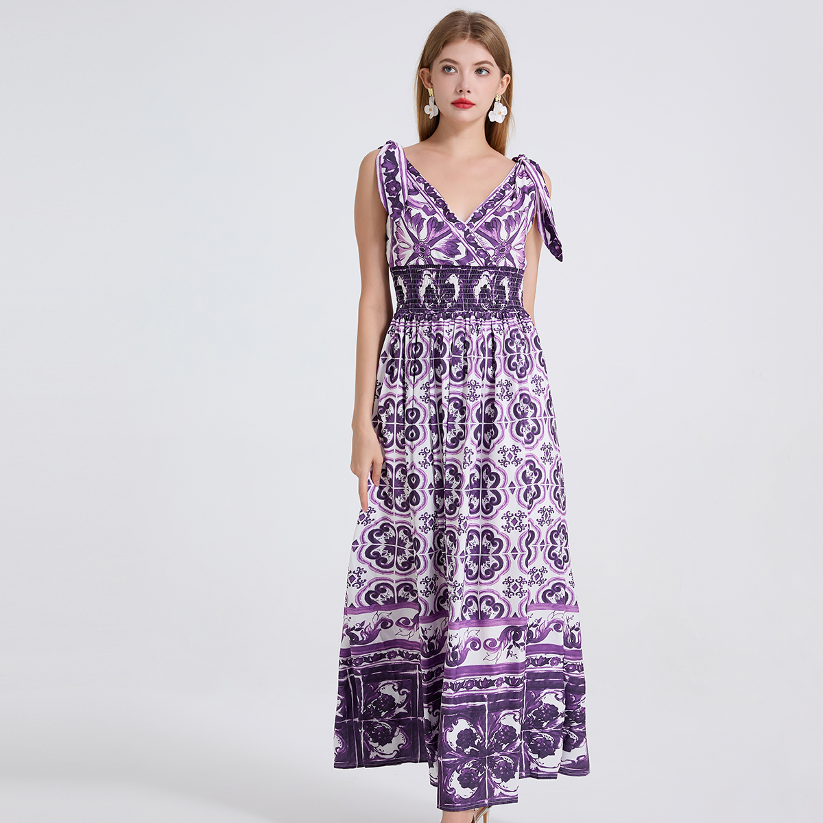 Sexy V-neck positioning printed elastic high waisted dress with bow tie and tie, slim fit large swing skirt Sexy V-neck positioning printed elastic high waisted dress with bow tie and tie, slim fit large swing skirt
