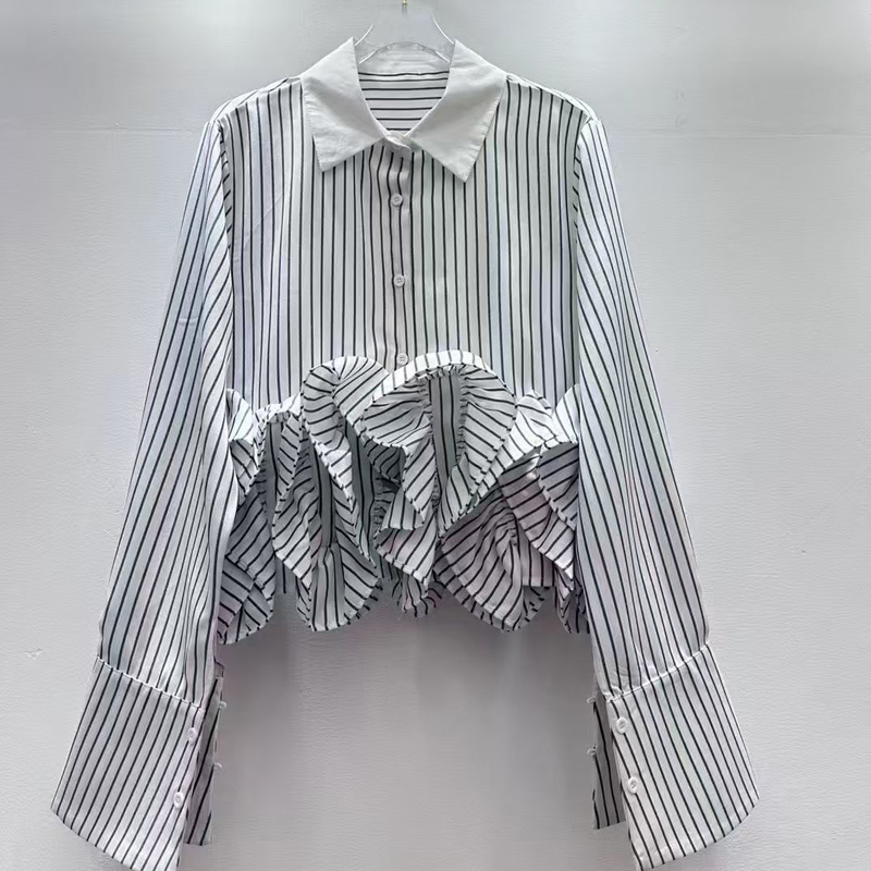 French three-dimensional lace striped long sleeved shirt for women in early spring, loose design, niche high-end temperament, top French three-dimensional lace striped long sleeved shirt for women in early spring, loose design, niche high-end temperament, top