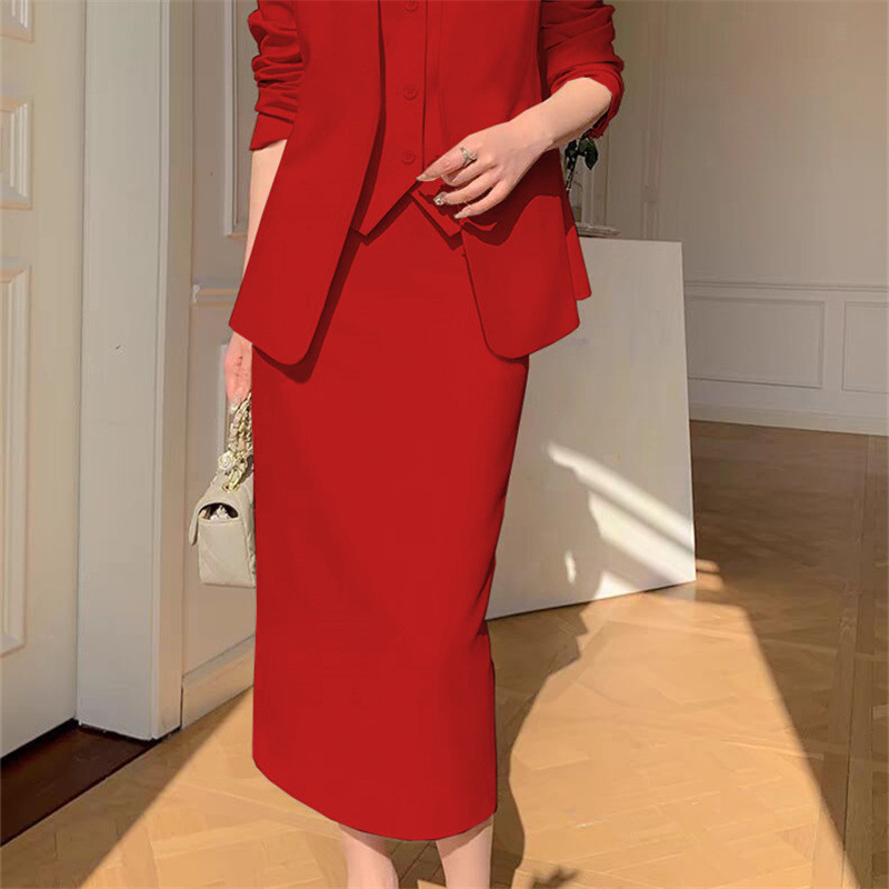 Large size suit set for women in spring and autumn, with a slim and loose fit, suitable for casual commuting, professional attire, and temperament. Two piece suit for women Large size suit set for women in spring and autumn, with a slim and loose fit, suitable for casual commuting, professional attire, and temperament. Two piece suit for women
