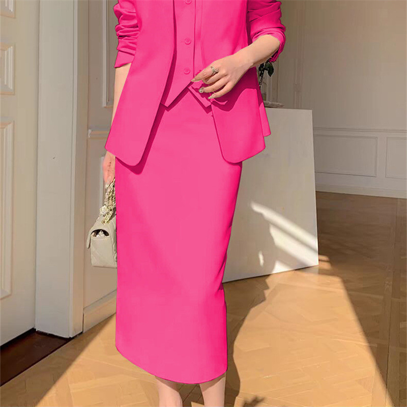 Large size suit set for women in spring and autumn, with a slim and loose fit, suitable for casual commuting, professional attire, and temperament. Two piece suit for women Large size suit set for women in spring and autumn, with a slim and loose fit, suitable for casual commuting, professional attire, and temperament. Two piece suit for women