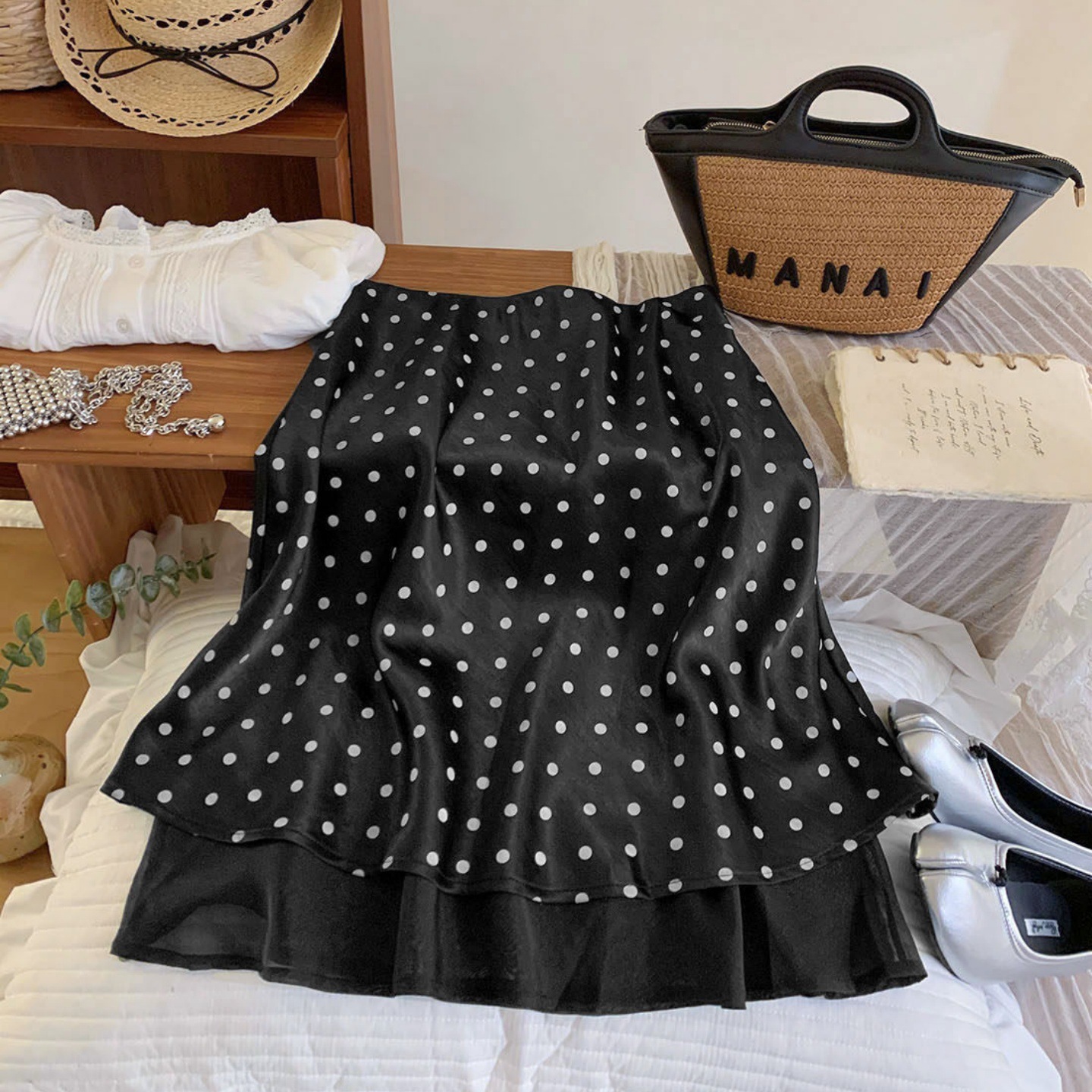 Retro polka dot solid color patchwork acetate satin A-line skirt for women in summer French elegant slimming fish tail mid skirt Retro polka dot solid color patchwork acetate satin A-line skirt for women in summer French elegant slimming fish tail mid skirt
