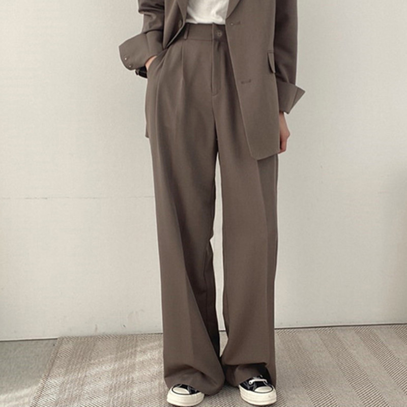 Western pants women's Spring and Autumn 2026 new Korean version Korean explosive street design sense niche casual camel color small suit set for women